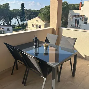  Apartment Elena & Lana